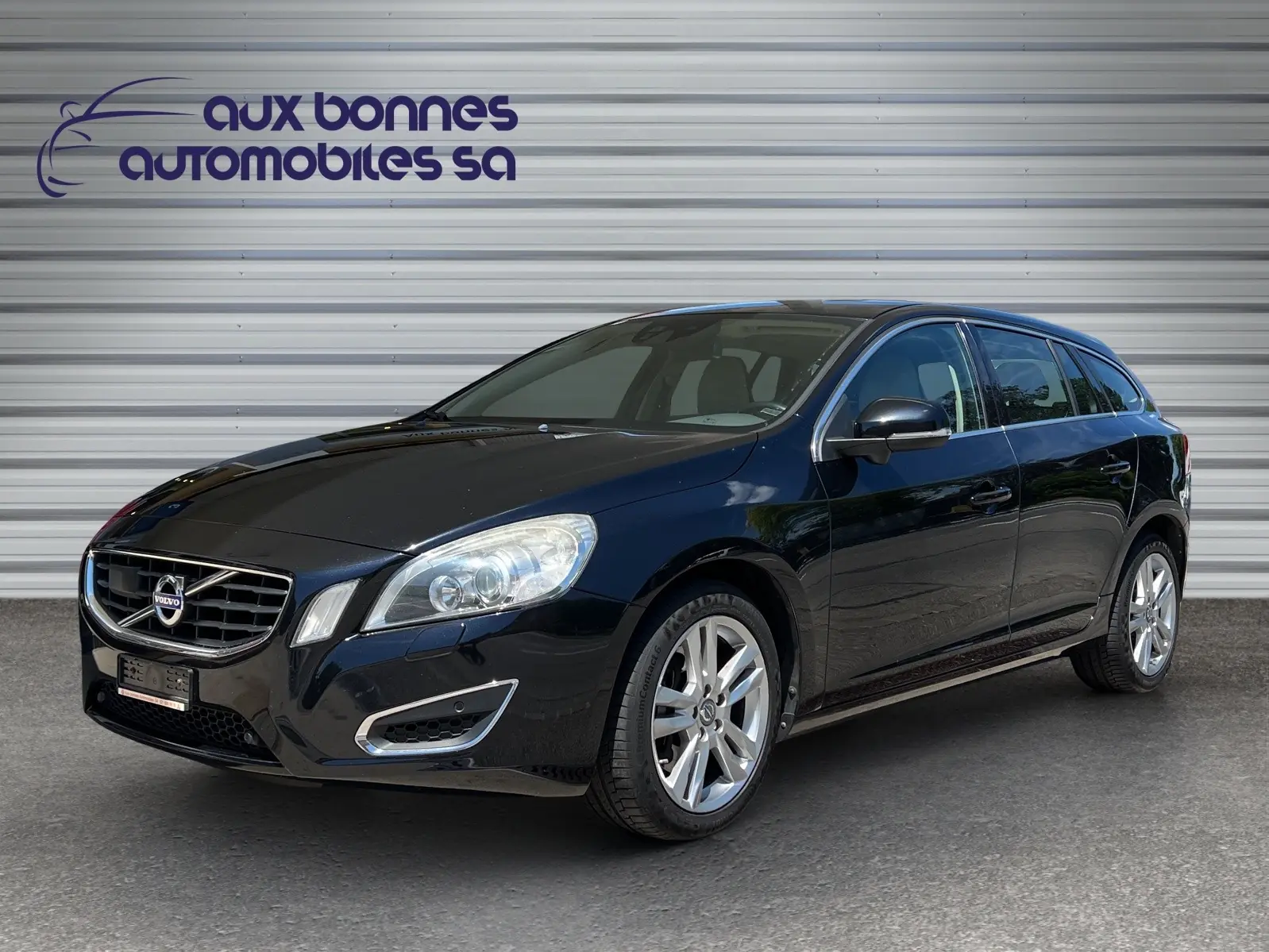 Volvo V60 D5 AWD Summum — Break premium diesel, traction intégrale, entretien impeccable
