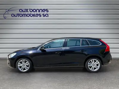 Volvo V60 D5 AWD Summum — Break premium diesel, traction intégrale, entretien impeccable — arrière