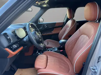 MINI Countryman Cooper ALL4 Steptronic — SUV compact dynamique, traction intégrale et faible kilométrage — Thumbnail 9