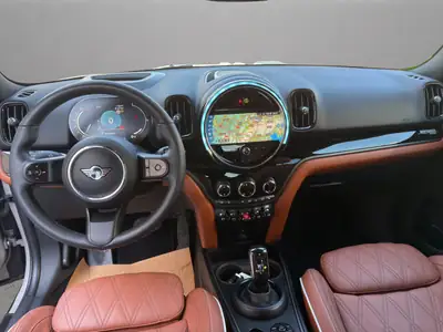 MINI Countryman Cooper ALL4 Steptronic — SUV compact dynamique, traction intégrale et faible kilométrage — Thumbnail 14