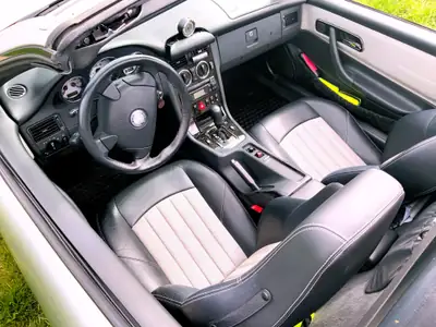 Mercedes-Benz SLK 32 AMG — Roadster légendaire, état collection, 55'000 km — Innenraum
