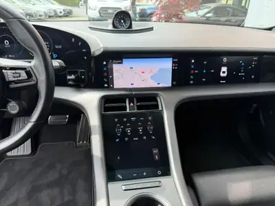 Porsche Taycan Turbo 2020 — Performance électrique 625 ch, garantie Approved jusqu'à 2027 — Thumbnail 7