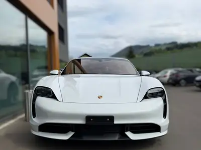 Porsche Taycan Turbo 2020 — Performance électrique 625 ch, garantie Approved jusqu'à 2027 — Thumbnail 11