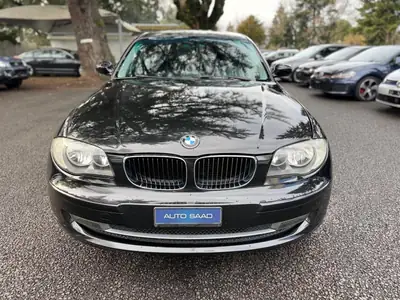 BMW 118i Steptronic — Berline compacte automatique, moteur 1995 cc fiable — exterior view