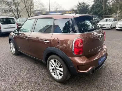 MINI Countryman Cooper S ALL4 — Citadin robuste, transmission automatique, premier propriétaire — intérieur