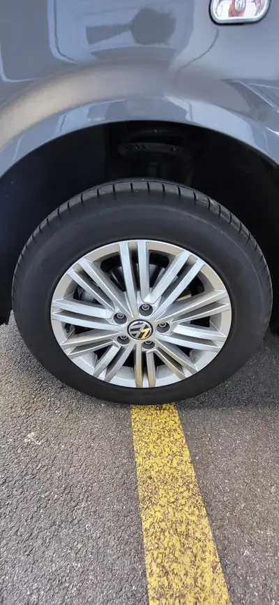 VW T5 Multivan 2.0 TDI — Minibus aménagé transport handicap, 100'000 km — cruscotto