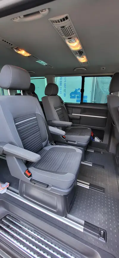 VW T5 Multivan 2.0 TDI — Minibus aménagé transport handicap, 100'000 km — Miniatura 11