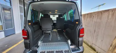 VW T5 Multivan 2.0 TDI — Minibus aménagé transport handicap, 100'000 km — Miniatura 15