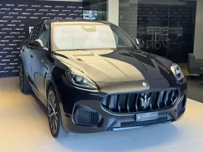 Maserati Grecale 2.0 MHEV Modena — SUV hybride premium, 76'000 km seulement — vista posteriore