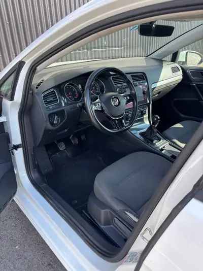 VW Golf Variant 1.4 TSI Comfortline — Break spacieux, moteur efficient et sans sinistre — Detail