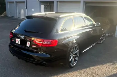 Audi RS4 Avant 4.2 FSI V8 — Break sportif 450ch, ouvert à 280 km/h — Miniatura 7