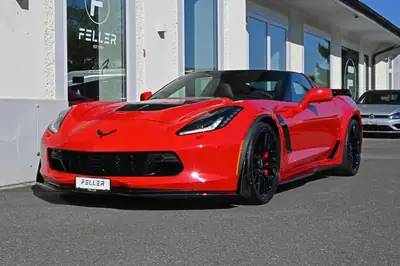 Chevrolet Corvette Coupé Z06 — Muscle car mythique, 660 ch et boîte manuelle — side view