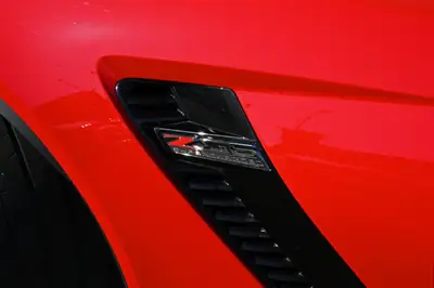 Chevrolet Corvette Coupé Z06 — Muscle car mythique, 660 ch et boîte manuelle — Thumbnail 9