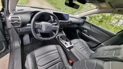 Citroën C5 X 1.6 PureTech Shine — Grand monospace familial, 93000 km, entretien assuré — Heckansicht