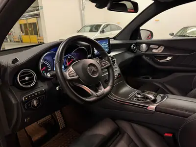 Mercedes-Benz GLC Coupé 250 d AMG Line — SUV diesel 4Matic, première main, 44 900 km — Armaturenbrett