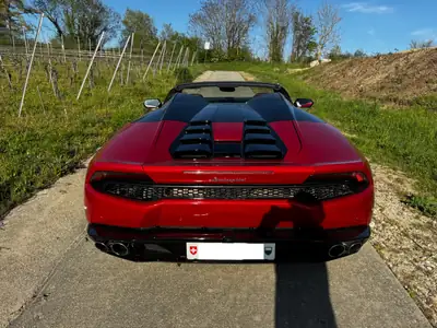 Lamborghini Huracán LP610-4 Spyder — Supercar décapotable, 610 ch et seulement 49 800 km — détail