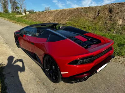 Lamborghini Huracán LP610-4 Spyder — Supercar décapotable, 610 ch et seulement 49 800 km — Miniature 7