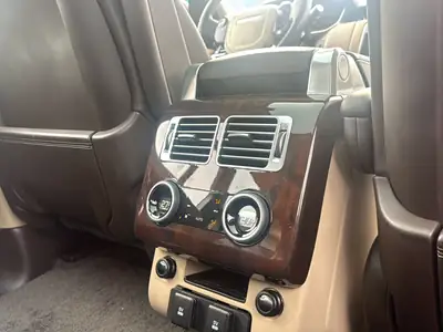 Range Rover 3.0 SDV6 HSE — Diesel puissant, expertise du jour et garantie 12 mois — Thumbnail 15