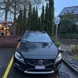 Volvo V60 Cross Country D3 Momentum — Break polyvalent, diesel économe, révision complète — Detail