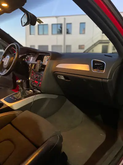 Audi A4 Limousine 2.0 TDI — Berline élégante S-Line, état impeccable — Thumbnail 16