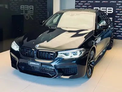 BMW M5 xDrive Competition — 626 ch, performances extrêmes et luxe intégral — vue extérieure