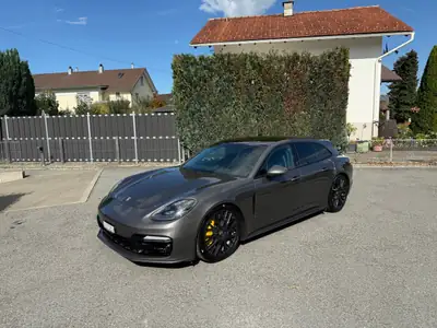 Porsche Panamera Turbo Sport Turismo — Break sportif 550 ch, freins céramique — exterior view