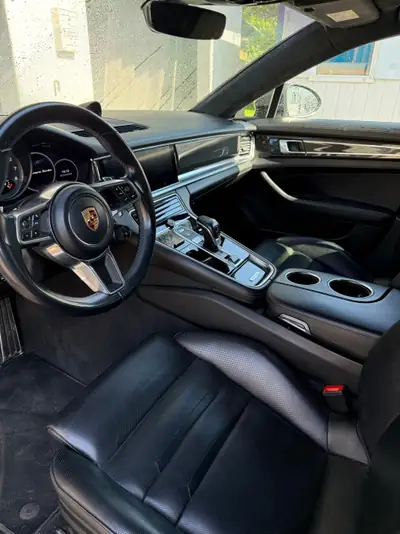 Porsche Panamera Turbo Sport Turismo — Break sportif 550 ch, freins céramique — detail