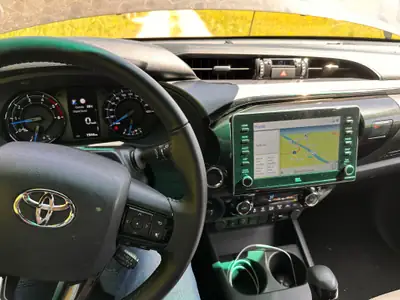 Toyota HI-LUX 2.8D-4D Invincible Double Cab 4x4 — Overlander premium avec équipements aventure — Detail