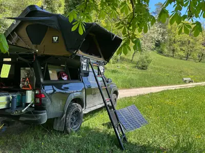 Toyota HI-LUX 2.8D-4D Invincible Double Cab 4x4 — Overlander premium avec équipements aventure — Miniatur 15