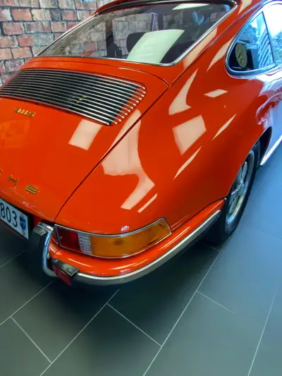 Porsche 911 2.4 S 1972 — Légende orange des années 70, 94'000 km d'authenticité — côté