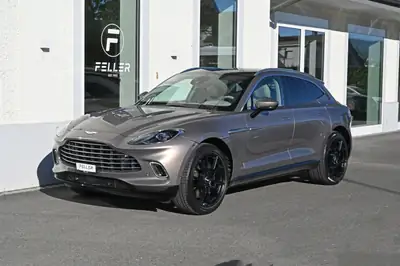 Aston Martin DBX 4.0 V8 — SUV de luxe britannique, 551 ch et seulement 22 500 km — vue extérieure