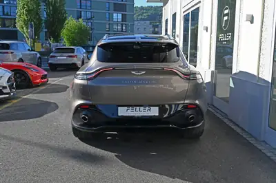 Aston Martin DBX 4.0 V8 — SUV de luxe britannique, 551 ch et seulement 22 500 km — Miniature 8