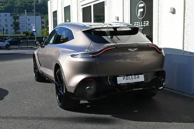 Aston Martin DBX 4.0 V8 — SUV de luxe britannique, 551 ch et seulement 22 500 km — Miniature 7