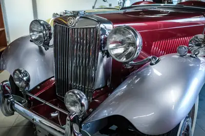 MG TD MK II 1952 — Cabriolet classique d'époque, restauration exemplaire, rarité 1/1700 — côté
