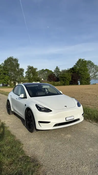 Tesla Model Y RWD 2023 — SUV électrique premium, 61'000 km seulement — Miniatur 9