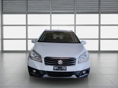 Suzuki S-Cross 1.6 16V 4WD CVT — SUV polyvalent, entretien impeccable, sans sinistre — side view