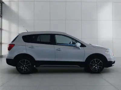 Suzuki S-Cross 1.6 16V 4WD CVT — SUV polyvalent, entretien impeccable, sans sinistre — Thumbnail 8