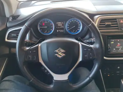 Suzuki S-Cross 1.6 16V 4WD CVT — SUV polyvalent, entretien impeccable, sans sinistre — Thumbnail 12