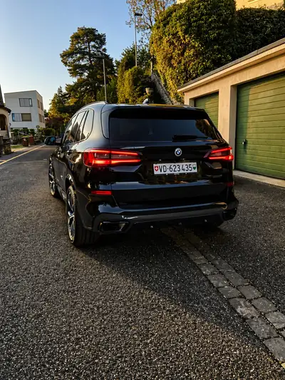 BMW X5 xDrive 40d Steptronic Sport — SUV premium diesel 340 ch, pack M complet — intérieur