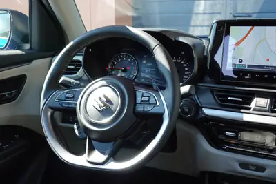 Suzuki Swift 1.2 Hybrid CVT 2026 — Citadine économe avec technologie hybride et sièges chauffants — Miniature 12