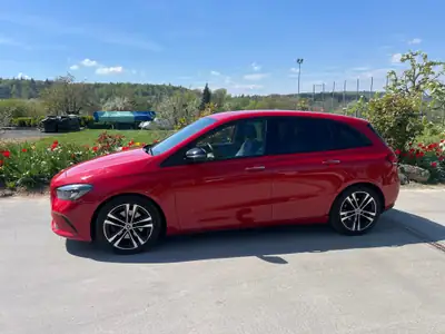 Mercedes-Benz B 220 4Matic — Monospace polyvalent, traction intégrale et 190 ch — Heckansicht