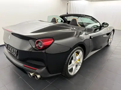 Ferrari Portofino 3.9 V8 T — Cabriolet sportif légendaire, 24'100 km seulement — rear view