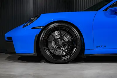 Porsche 911 GT3 Schaltgetriebe — Légendaire sportive à boîte manuelle, 65 km au compteur — Thumbnail 40