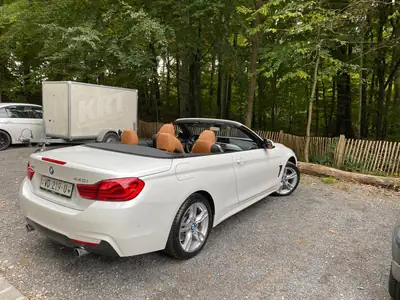 BMW 440i Cabriolet xDrive M Sport — Décapotable sportive 326 ch, entretien à jour — arrière