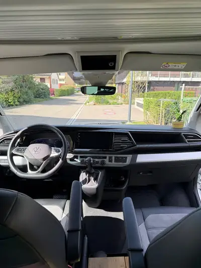 VW T6.1 California 2.0 Bi-TDI Beach Liberty — Camping-car premium 7 places, faible kilométrage — Innenraum