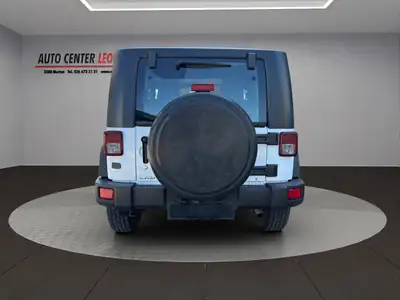 Jeep Wrangler 2.8 CRD Sport — Mythique 4x4 diesel, sans accident, 2 capots inclus — dashboard