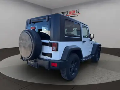 Jeep Wrangler 2.8 CRD Sport — Mythique 4x4 diesel, sans accident, 2 capots inclus — detail