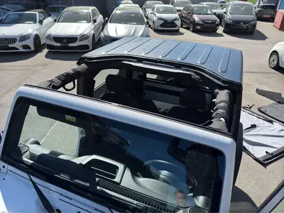 Jeep Wrangler 2.8 CRD Sport — Mythique 4x4 diesel, sans accident, 2 capots inclus — Thumbnail 26