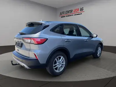 Ford Kuga 2.0 TDCi EcoBlue 4WD — SUV robuste, diesel économe et équipé — detail