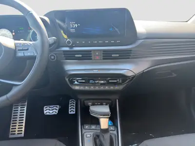 Hyundai Bayon 1.0 T-GDi Amplia DCT — SUV compact économique avec 5 ans de garantie — Miniatura 12